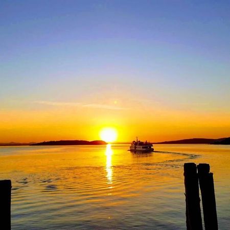 Bellavista La Tua Romantica Vacanza Sul Trasimeno Apartment Castiglione del Lago Bagian luar foto