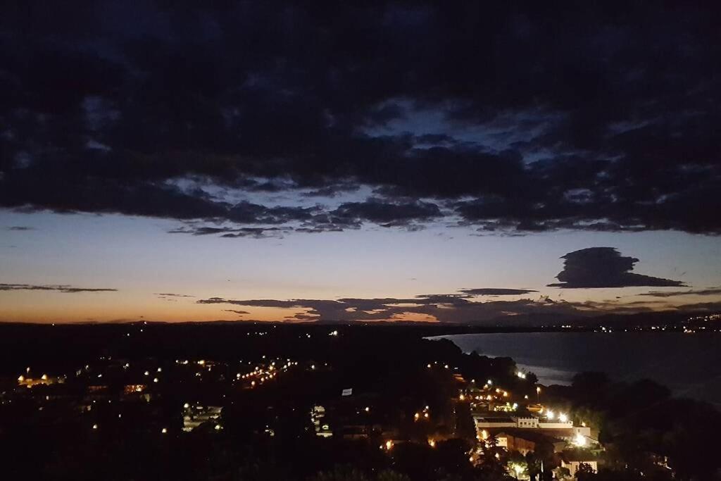 Bellavista La Tua Romantica Vacanza Sul Trasimeno Apartment Castiglione del Lago Bagian luar foto