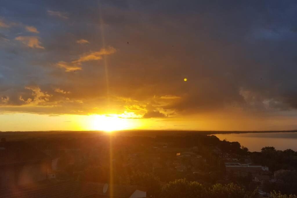 Bellavista La Tua Romantica Vacanza Sul Trasimeno Apartment Castiglione del Lago Bagian luar foto